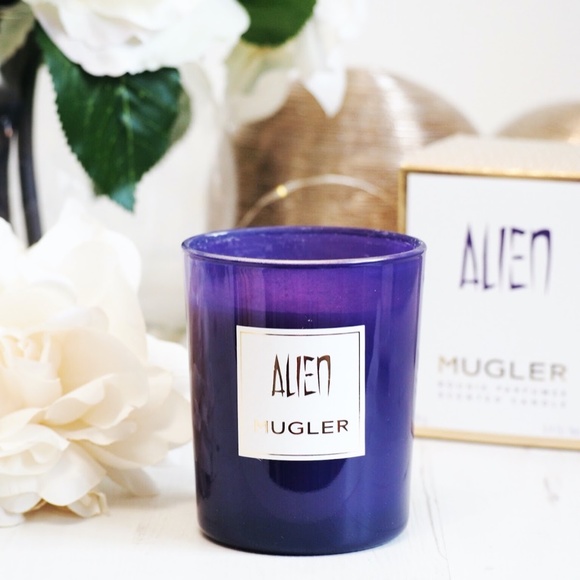 Thierry Mugler Alien Scented Candle 180 grams NWT - Picture 2 of 3